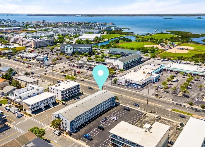 Hébergement de vacances Renovated Oceanside 2br W Deck & Park Views