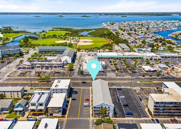 Hébergement de vacances Renovated Oceanside 2br W Deck & Park Views