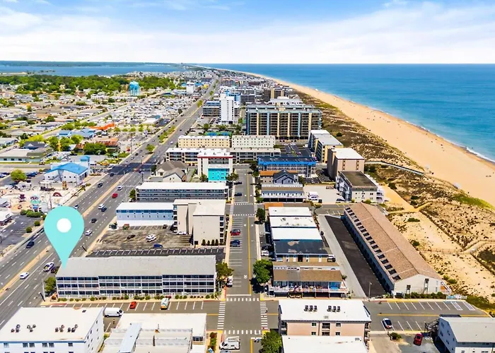 Renovated Oceanside 2br W Deck & Park Views * Ocean City